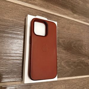 Apple 14 Pro Leather Case